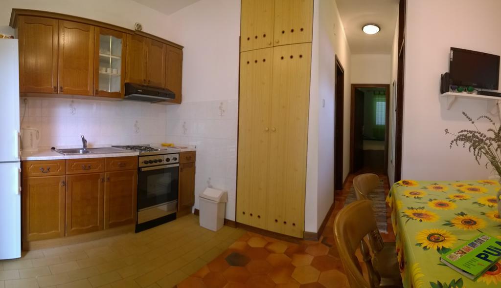 Apartment Free Parking Big Garden Peroj Esterno foto